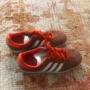 Two-Tone UNISEX ADIDAS Gazelle Sneakers